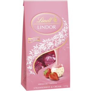 Lindt Lindor Strawberries & Cream Bag 125g